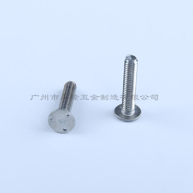 草莓免费视频外三点